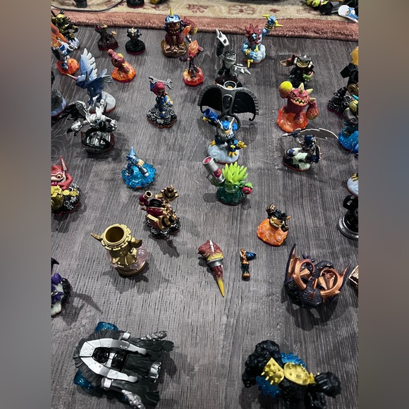 GUC Skylanders figures, 2 games, pad. All working. Over 70 - Picture 8 of 8